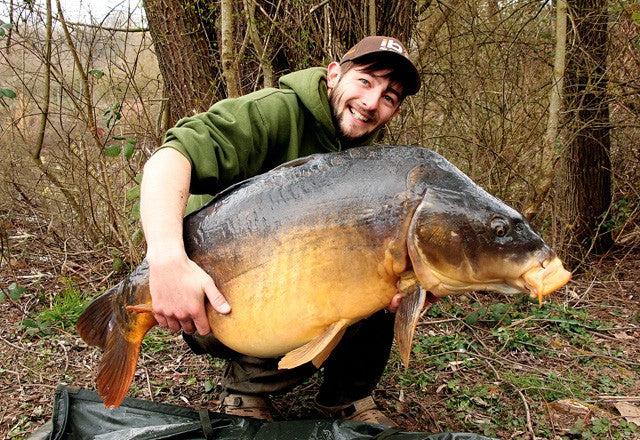 Laden Sie das Bild in Galerie -Viewer, Ib Carptrack Monster-Liver Boilie Acque Fredde (Cold Water)