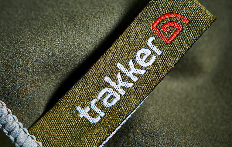 Laden Sie das Bild in Galerie -Viewer, Trakker Microfibre Session Towel
