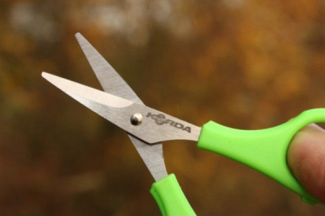 Load image into Gallery viewer, Korda Razor Blades Scissors