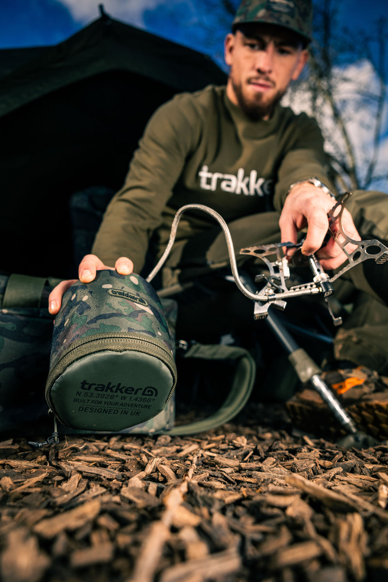 Carica immagine in Galleria Viewer, Trakker NXC Camo Gas Canister Cover - Custodia Termica per Bombola Gas 450g