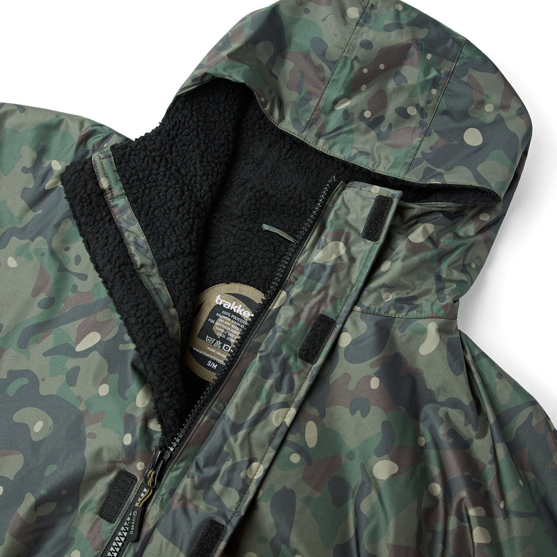 Laden Sie das Bild in Galerie -Viewer, Trakker CR Camo Robes