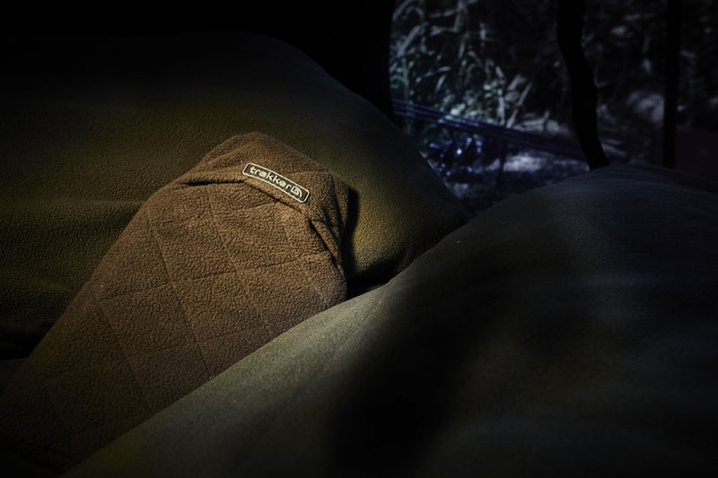 Laden Sie das Bild in Galerie -Viewer, Trakker Hot Water Bottle