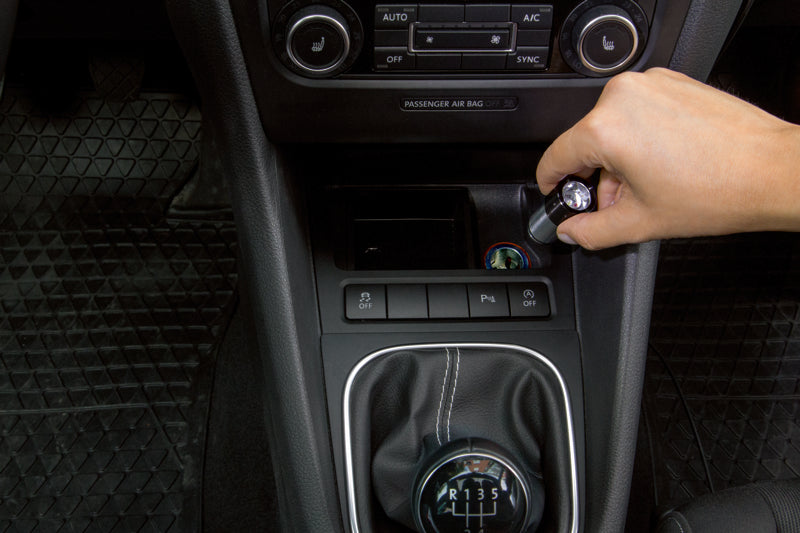 Laden Sie das Bild in Galerie -Viewer, Led Lenser Automotive