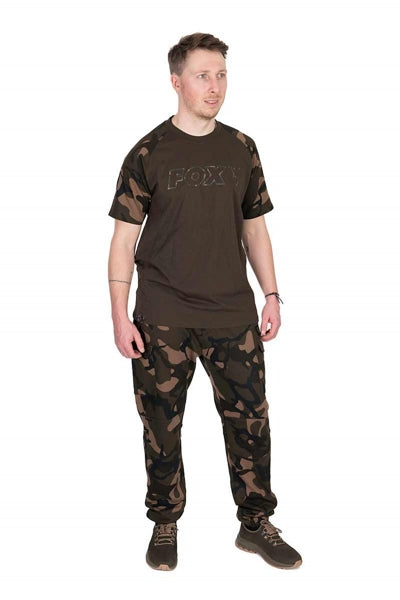 Laden Sie das Bild in Galerie -Viewer, Fox Khaki/Camo Outline T-Shirt