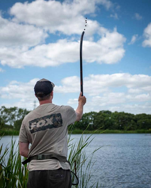 Laden Sie das Bild in Galerie -Viewer, Fox Rangemaster Carbon Tubo Pasturazione Boilies Carpfishing