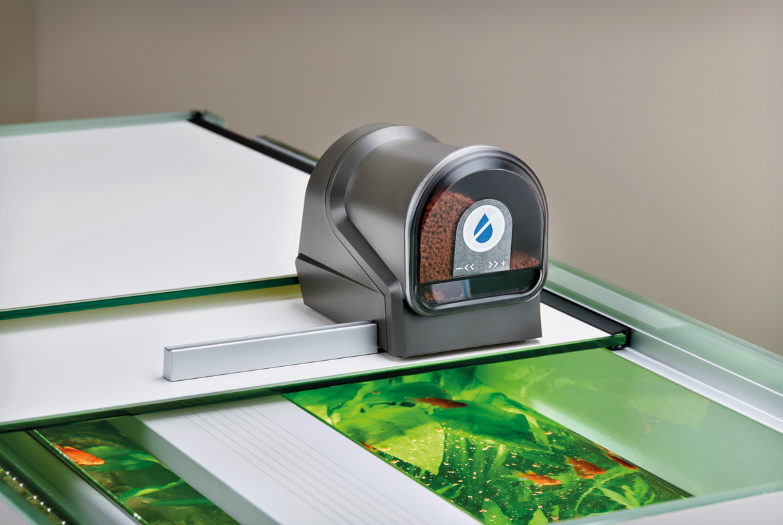Chargez l'image dans la visionneuse de la galerie, OASE FishGuard - Distributeur automatique de nourriture pour aquariums