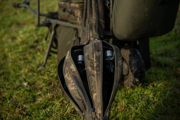 Laden Sie das Bild in Galerie -Viewer, Nash Subterfuge Hi Protect Rod Skin 3 Canne - Fodero Porta Canne
