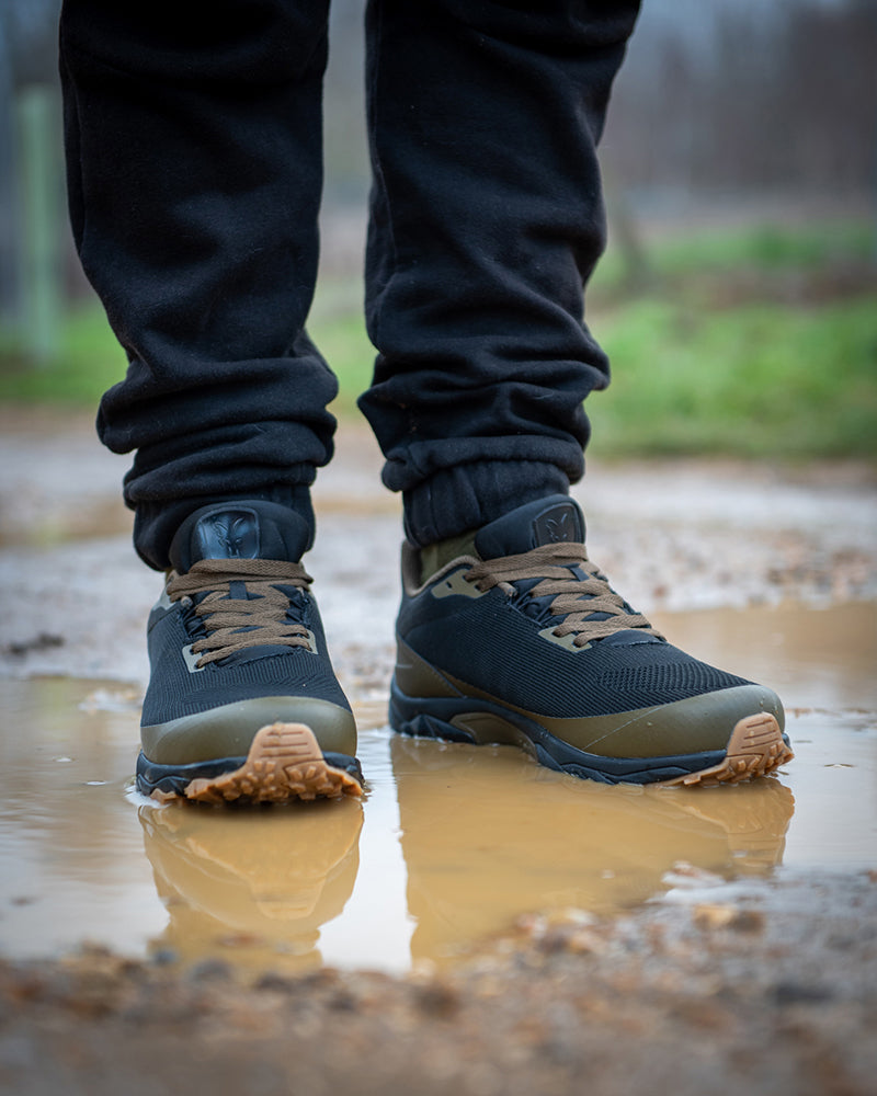 Laden Sie das Bild in Galerie -Viewer, Fox Explorer Trainer V2 - Scarpa Impermeabile Nero/Khaki