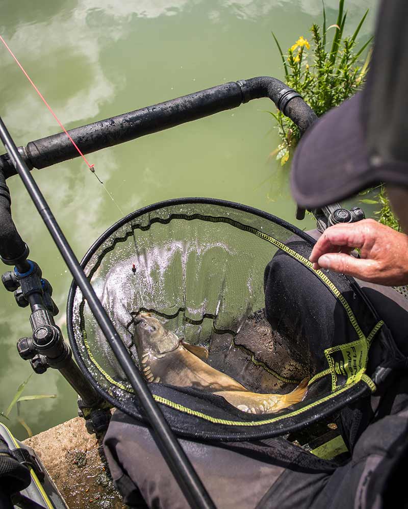 Load image into Gallery viewer, Matrix Fine Mesh Landing Net - Testa per Guadino a Maglia Fine