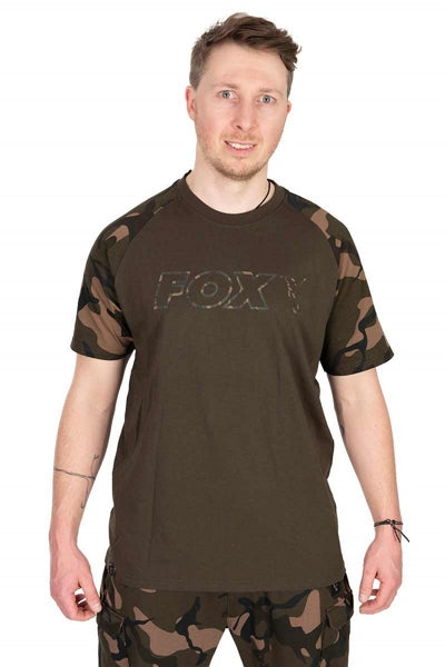 Laden Sie das Bild in Galerie -Viewer, Fox Khaki/Camo Outline T-Shirt
