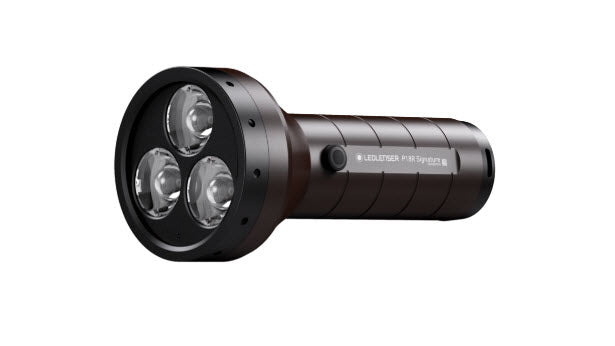 Laden Sie das Bild in Galerie -Viewer, Led Lenser P18r Signature
