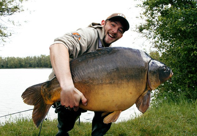 Laden Sie das Bild in Galerie -Viewer, Ib Carptrack Banana Boilie
