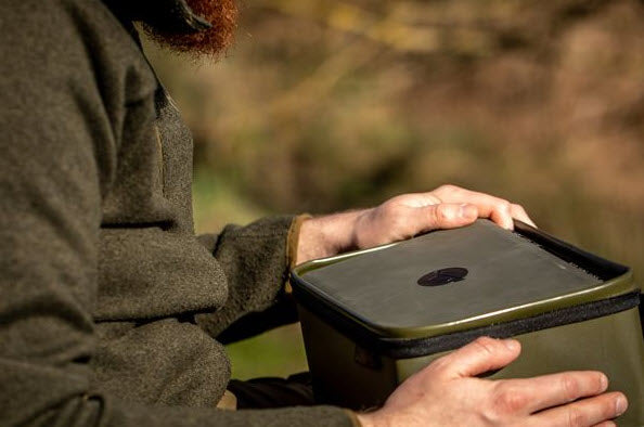 Laden Sie das Bild in Galerie -Viewer, Korda Compac 220
