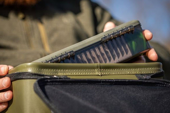 Laden Sie das Bild in Galerie -Viewer, Korda Compac 220
