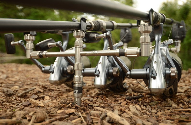 Laden Sie das Bild in Galerie -Viewer, Solar P1 3 Rod Adjustable Buzz Bars
