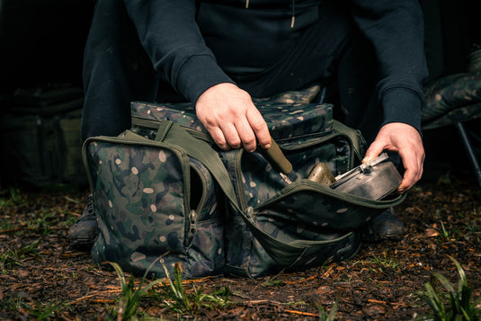 Trakker NXC Camo Chilla Session Food Bag - Sac Isotherme Alimentaire avec Set de Couverts