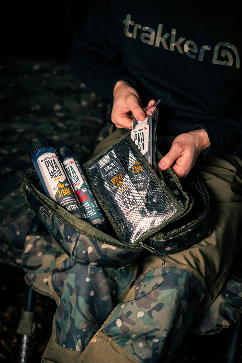 Carica immagine in Galleria Viewer, Trakker NXC Camo PVA Pouch - Borsa Portaccessori Modulare per Carpfishing
