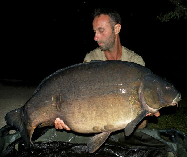 Laden Sie das Bild in Galerie -Viewer, Ib Carptrack Scopana-Love Boilies
