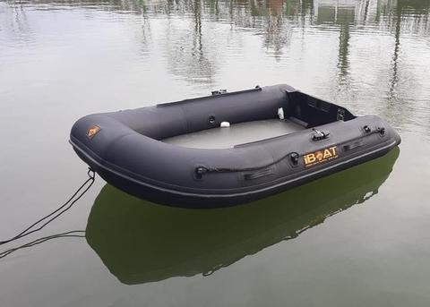 Laden Sie das Bild in Galerie -Viewer, Iboat 260 Generazione 5 Superlight - Carbon Black
