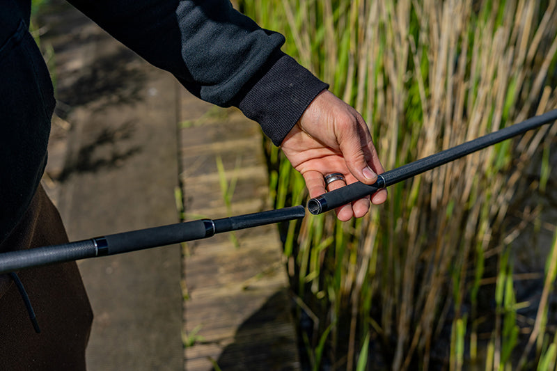 Laden Sie das Bild in Galerie -Viewer, Fox Horizon X6 Landing Net - Guadino Top di Gamma
