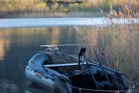 Laden Sie das Bild in Galerie -Viewer, Iboat 260 Generazione 5 Superlight - Carbon Black
