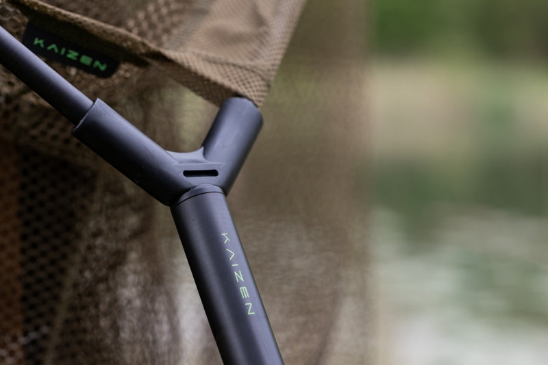 Laden Sie das Bild in Galerie -Viewer, Korda Kaizen Green Net 42" 2 Sezioni - Guadino Compatto da Carp Fishing
