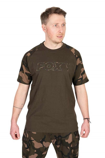 Laden Sie das Bild in Galerie -Viewer, Fox Khaki/Camo Outline T-Shirt
