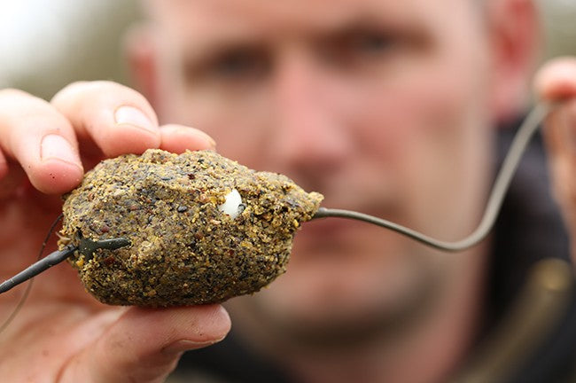 Load image into Gallery viewer, Korda Bait-Up Method Feeder
