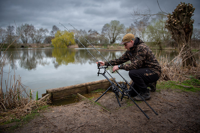 Carica immagine in Galleria Viewer, Fox EOS 2 &amp; 3 Rod Tripod - Rod Pod a Treppiede per Carpfishing

