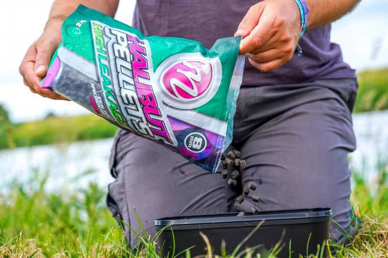 Laden Sie das Bild in Galerie -Viewer, Mainline Match Activated Halibut Pellets
