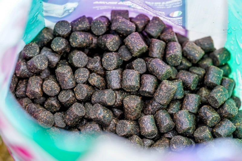 Laden Sie das Bild in Galerie -Viewer, Mainline Match Activated Halibut Pellets
