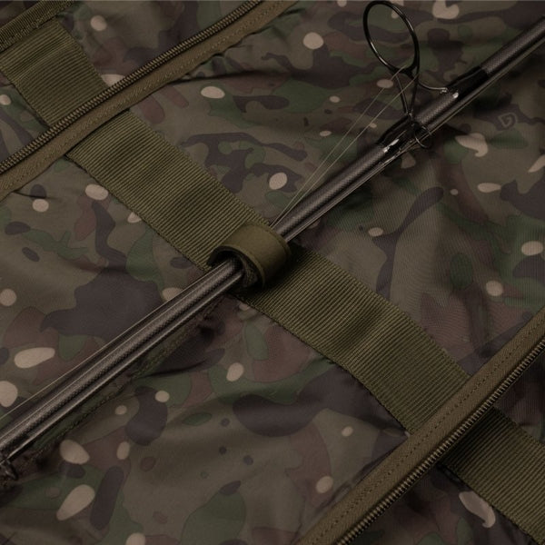 Carica immagine in Galleria Viewer, Trakker Nxc Camo 3 Rod Sleeve 12ft
