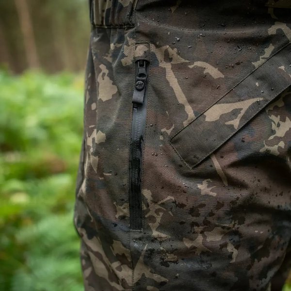 Carica immagine in Galleria Viewer, Kevin Nash Zt Helluva Waterproof Bib And Brace Camo
