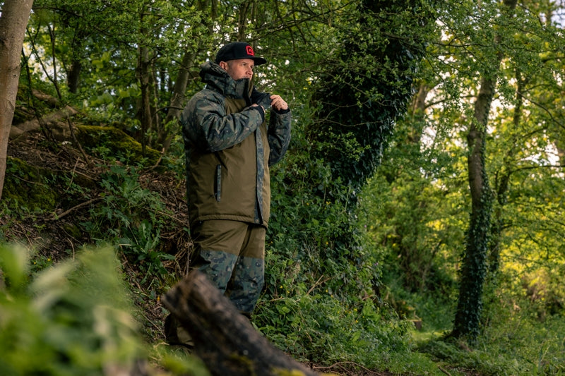 Laden Sie das Bild in Galerie -Viewer, Trakker Cr Camo 3-Piece Suits
