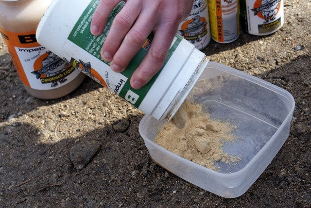 Laden Sie das Bild in Galerie -Viewer, IB Carptrack Powder - Estratto in Polvere Attrattivo per Carpfishing
