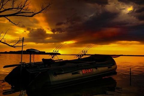 Carica immagine in Galleria Viewer, Iboat 320 Generazione 5 Superlight - Classic Green
