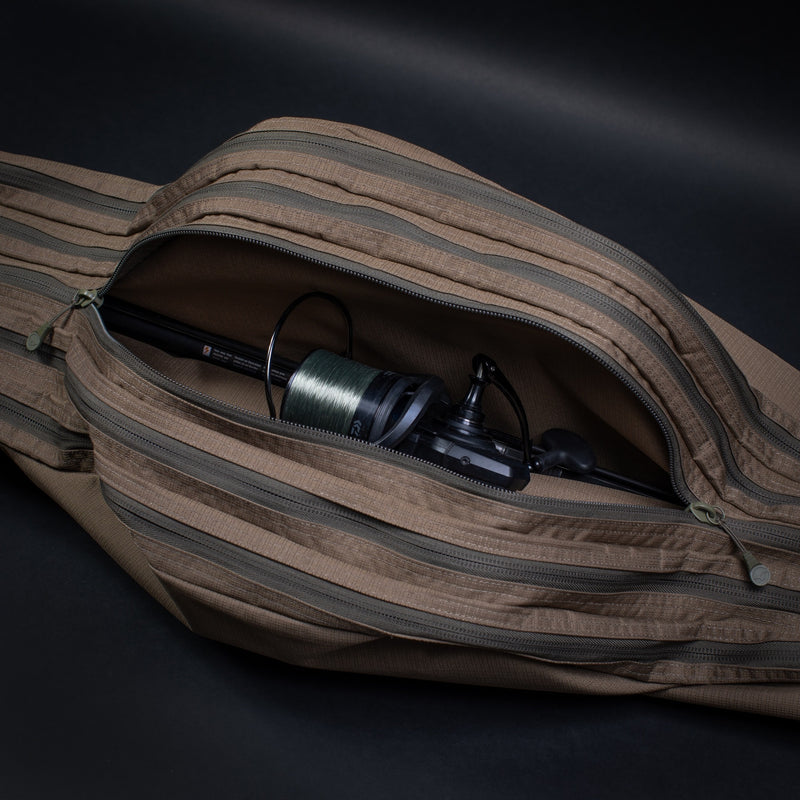 Load image into Gallery viewer, Korda Compac 5-Rod Divide Holdall
