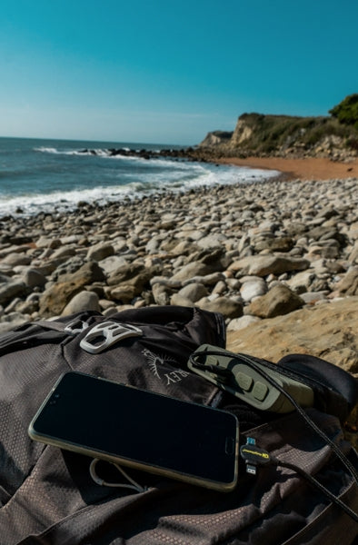 Carica immagine in Galleria Viewer, Ridge Monkey Vault C-Smart Wireless Power Bank Camo
