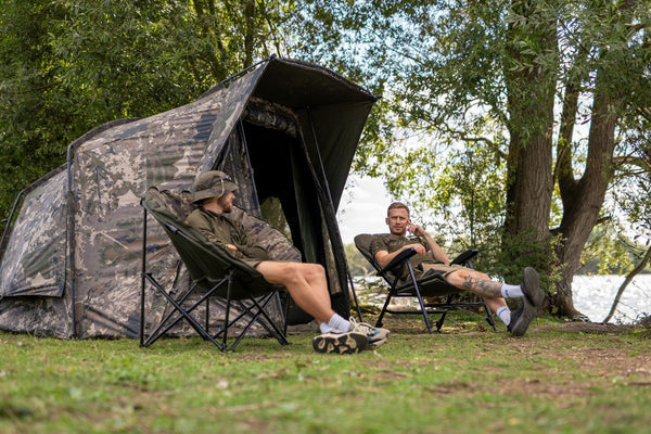 Laden Sie das Bild in Galerie -Viewer, Kevin Nash Bank Life Moon Chair Camo
