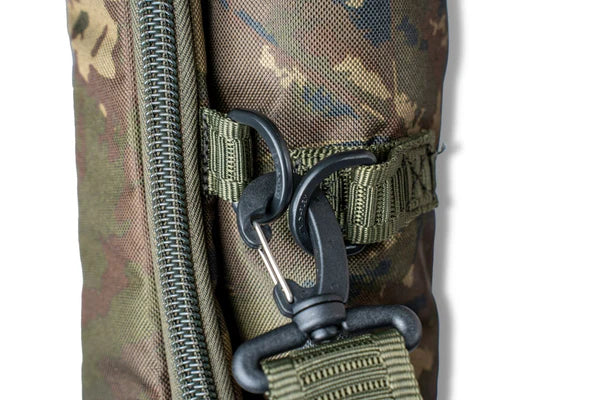 Carica immagine in Galleria Viewer, Nash Subterfuge Soft Protect Rod Skin - Porta Canne Imbottito 3 Canne
