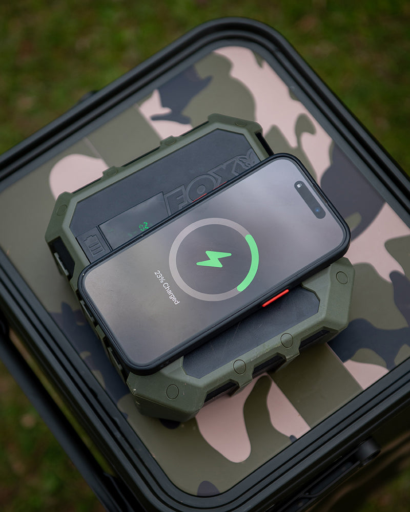 Carica immagine in Galleria Viewer, Fox Halo 48K Wireless Power Pack - Power Bank Outdoor

