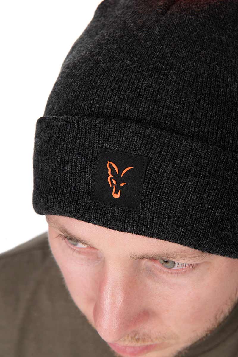Load image into Gallery viewer, Fox Collection Bobble Hat - Black/Orange | Cappello a Pompon
