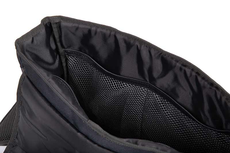 Laden Sie das Bild in Galerie -Viewer, Fox Rage Messenger Bag - Borsa a Tracolla per Pesca ai Predatori
