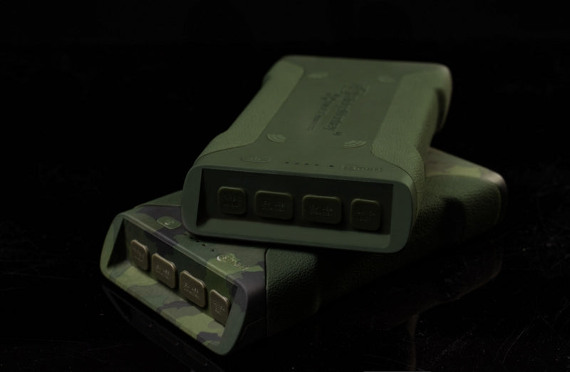 Carica immagine in Galleria Viewer, Ridge Monkey Vault C-Smart Wireless Power Bank Camo
